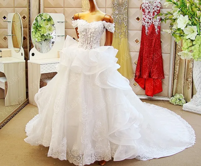 Super Long Train Wedding Dresses