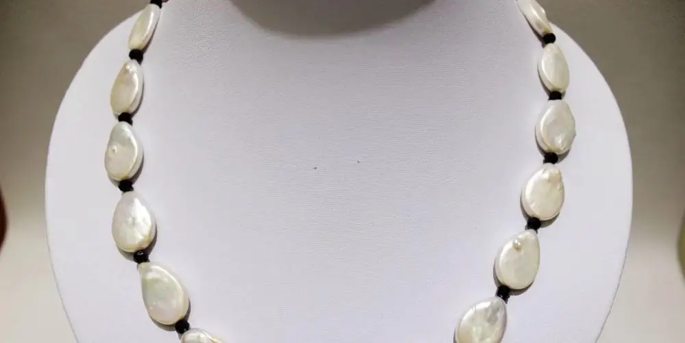 

FREE SHIPPING>>>@@ > 4mm black Crystal white Fresh water pearl necklace"Handmade"Alloy 19.5INCH a(5.18)