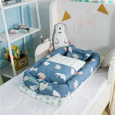 Удобная детская кровать с постельным бельем и одеялом можно разобрать и помыть детскую изоляционную кровать новорожденного бионической кровати - Цвет: Polar bear