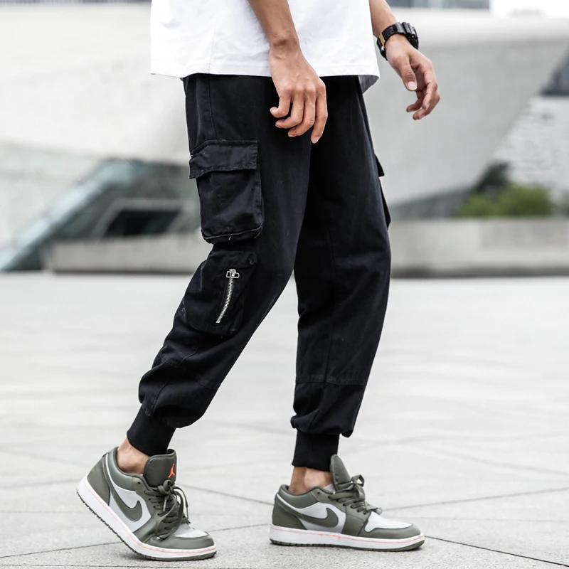 

Japanese Style Fashion Men Jeans Black Loose Fit Multi Pockets Cargo Pants Elastic Waist Hip Hop Slack Bottom Joggers Pants Men