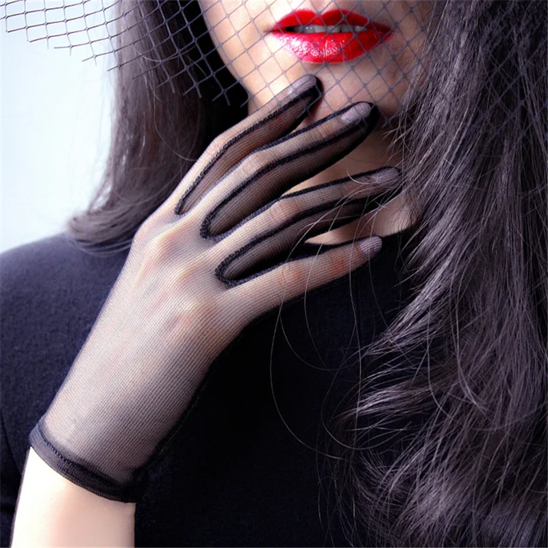 Популярные женские элегантные черные шелковые короткие перчатки из шелковой пряжи ультра-тонкие короткие черные Ретро перчатки для сенсорного экрана TB41