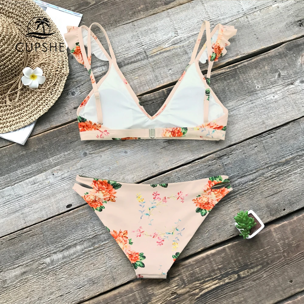 Kaufen CUPSHE Floral Print Rüschen Reversible Bikini Sets Frauen Sexy Tanga Zwei Stück Badeanzüge 2020 Mädchen Strand Badeanzüge