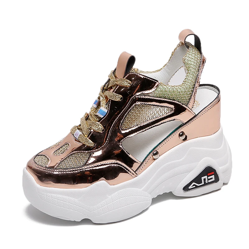 Летние женские кроссовки; кроссовки из сетчатого материала на высокой платформе; белая обувь; сандалии на танкетке 9 см; дышащая женская повседневная Летняя обувь