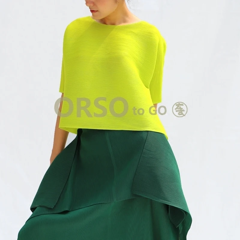 Azterumi Issey Miyake Spring Summer New 2019 Casual Loose Short Pleated T-shirt Women Round Neck Tees Tops Black Khaki Green