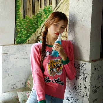 

New winter Pink tiger head embroidery D0803 round neck long sleeve knit sweater