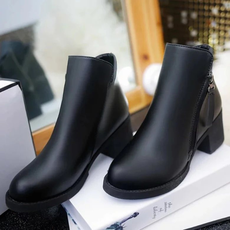 

2018 Fashion Women Chunky Heels Ankle Boots High Quality Autumn Winter Leather Boots Female Side Zipper Booties Red Black Botas