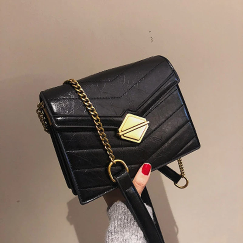 

2019 explosion models Korean version of the diagonal retro texture chain shoulder simple fashion multi-function wild female bag