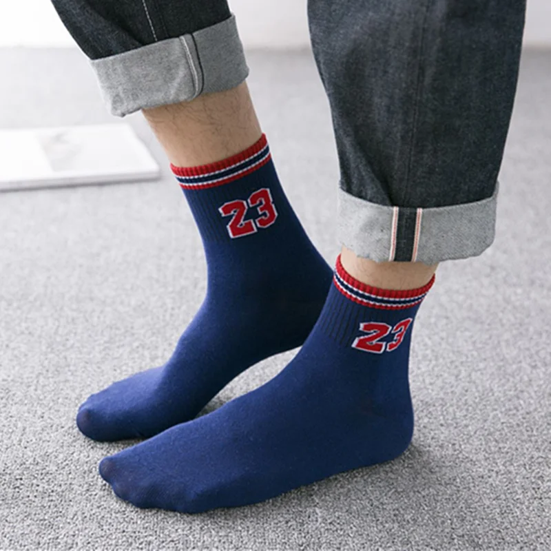 

2019 New 1 pair of men's 23 Mid stockings Cotton socks Sports break sweat-absorbent breathable men's socks Multicolor