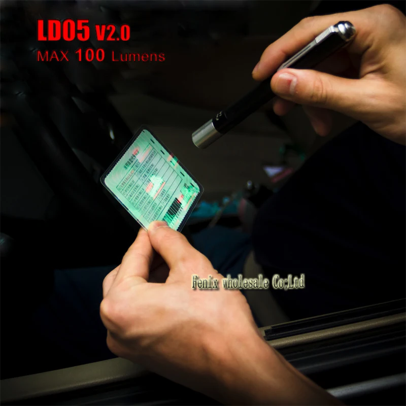 2018 Новый Fenix LD05 V2.0 Макс 100 люменов 2AAA рабочий фонарик который оснащен теплым белым
