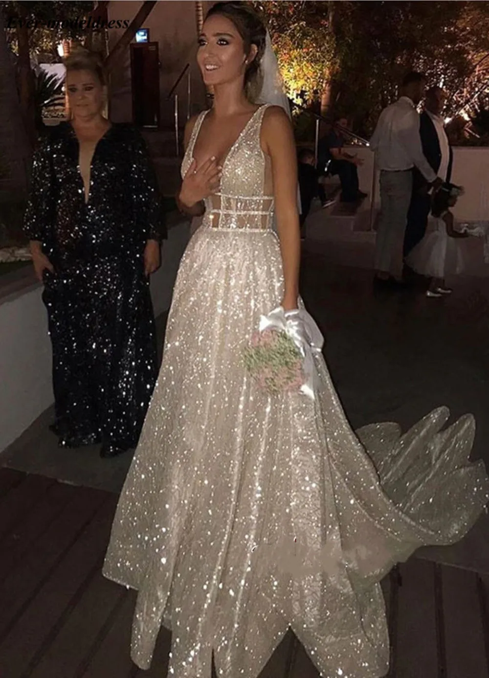 

2020 Sparkly Wedding Dresses For Bride V Neck Open Back Beading Pearls A Line Sweep Train Modest Bridal Gowns Vestido de noiva