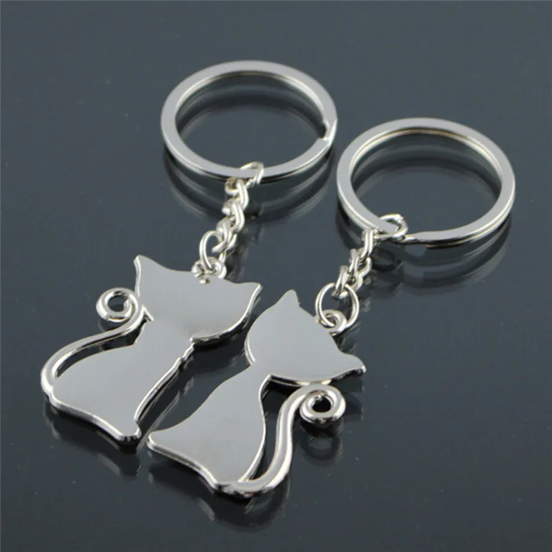 

Cat Keychain For Couple Lovers Alloy Enamel Jewelry Ring For Car Key Chain Valentine's Day Gift