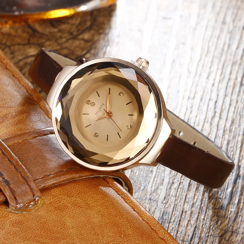 

New Fashion Female Crystal Quartz Watch, Small Belt Student Watch