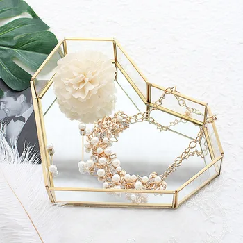 

Nordic Brass Storage Tray Heart Shaped Vintage Glass Makeup Organizer Jewelry Tray Trinket Display Box with Mirrored Bottom