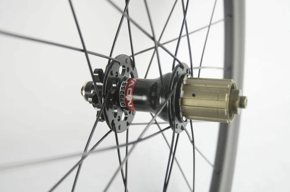 Excellent SUPERTEAM 700C 45mm Carbon Clincher Disc Brake Wheelset matte 14 Excellent SUPERTEAM 700C 45mm Carbon Clincher Disc Brake Wheelset matte 14