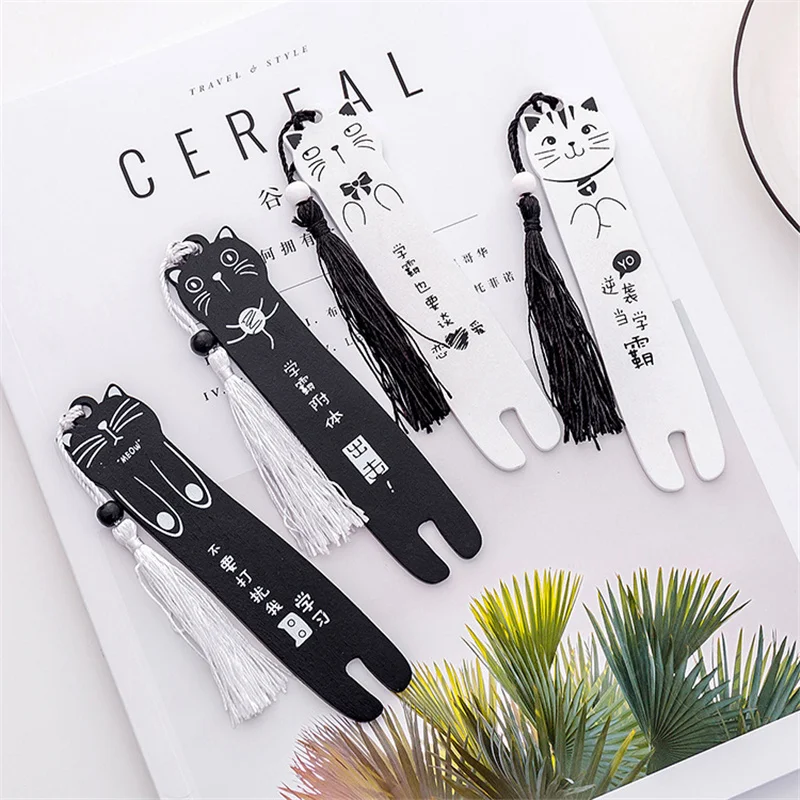 

1 Piece Mini Delicate China Encourage Word Bookmark Cartoon Cat Kitty Bookmarks Book Mark Widgets for Kids Toy Wood Material