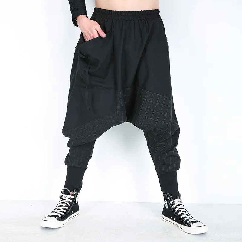 джинсы мотня до колен. как называются штаны с висячей мотней. Harem pants мужские штаны. как называются штаны с висячей мотней. брюки мужские с висячей мотней.