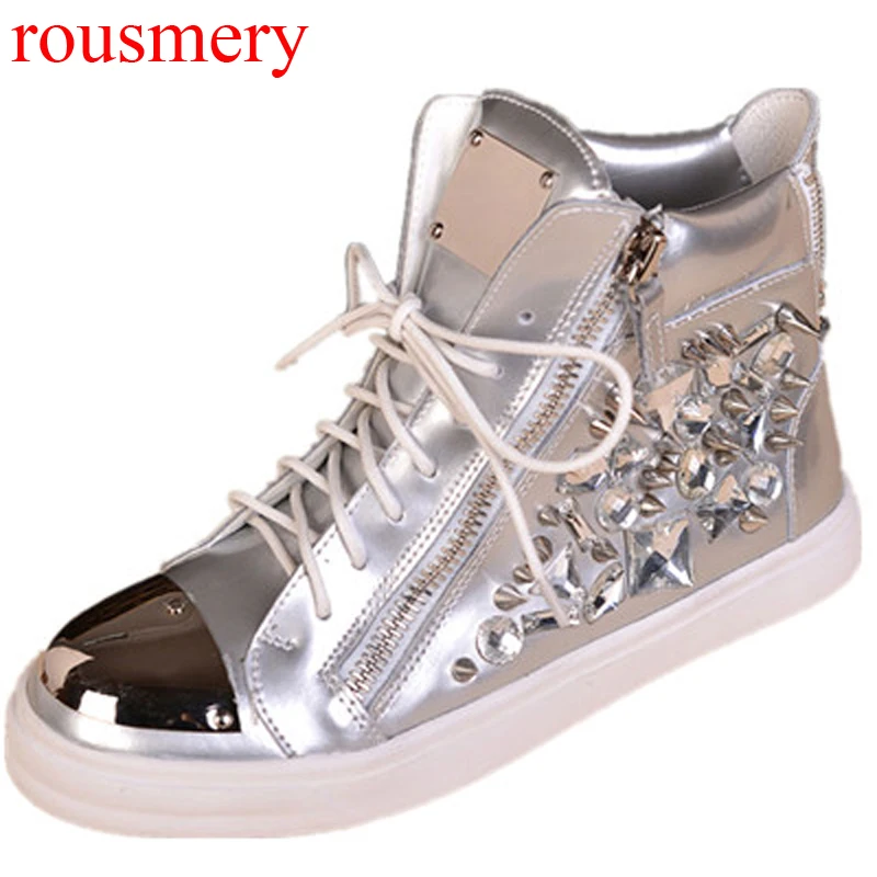 spike casual shoes