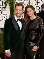 手作りクラシックグリーンベルベット男性タキシード 2017 ワンボタンベスト男性ウェディングパーティー花婿ドレススーツ (ジャケット + パンツ + ベスト + 弓)