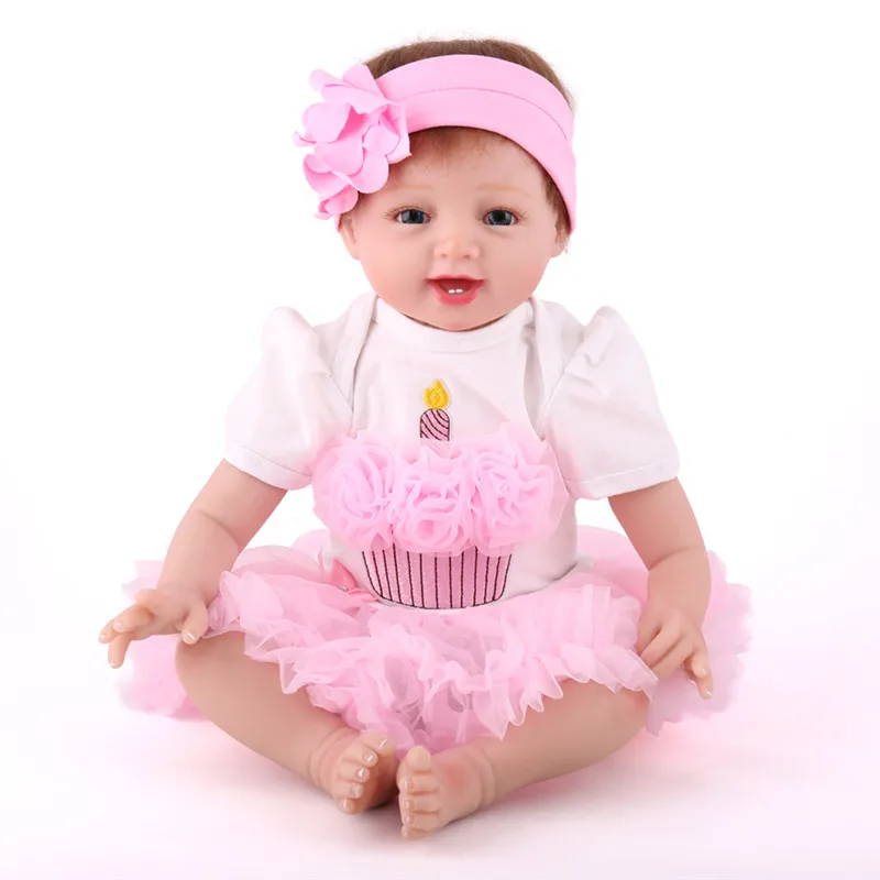 

Cute Smile Doll Simulation of Regenerated Dolls Reborn Lifelike Soft Rubber Baby Companion Doll Toys with Cotton Filled Body