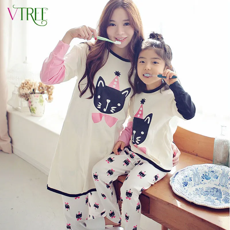 V-TREE модные одинаковые комплекты для семьи для мамы детский Пижамный костюм Для мамы и дочки комплекты одежды мать и дочка пижамы