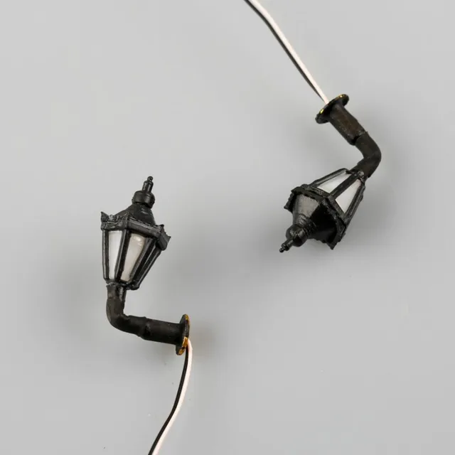 10pcs Delicated 1:200 N Scale Railway Model 3V LED Metal Lamppost Lamps Wall Lights 2