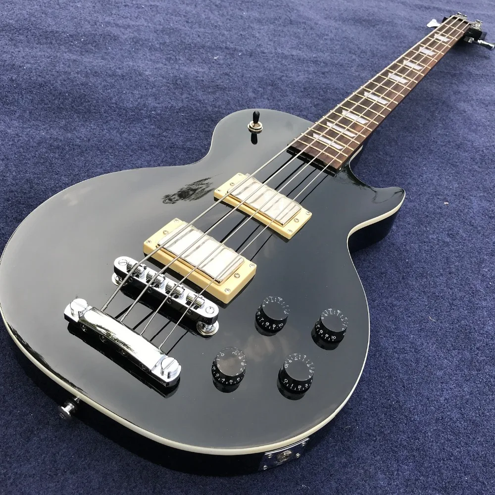 Bas gitarı kurmak. Önemli Bas gitarı kurmak. Önemli