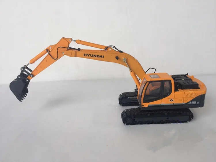 Collectible Alloy Toy Model 1:40 Scale HYUNDAI R215-9 Hydraulic Excavator Engineering Machinery Diecast Model Decoration Toy Collectible Alloy Toy Model 1:40 Scale HYUNDAI R215-9 Hydraulic Excavator Engineering Machinery Diecast Model Decoration Toy