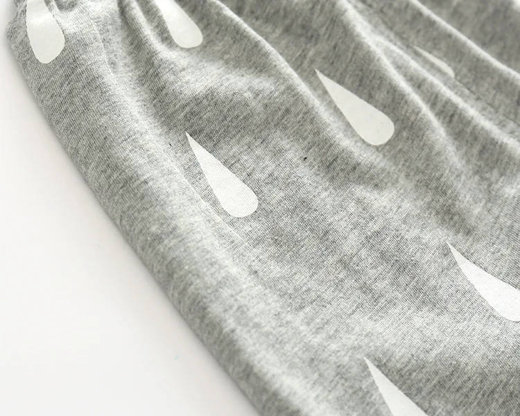 3920474961_2068599042