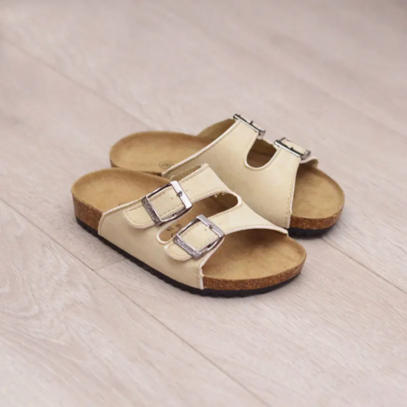 The Spring and Summer of 2017 Children Cork Slippers Cool Sandles New Fasion Shoes Summer Beach Sandles Comfortable Slippers The Spring and Summer of 2017 Children Cork Slippers Cool Sandles New Fasion Shoes Summer Beach Sandles Comfortable Slippers