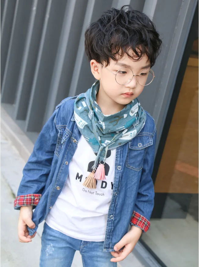 Корейский маленький шелковый шарф осень г. продукт девочка треугольник кусок ткани детский шарф шаль дети кисточки ребенка свинца
