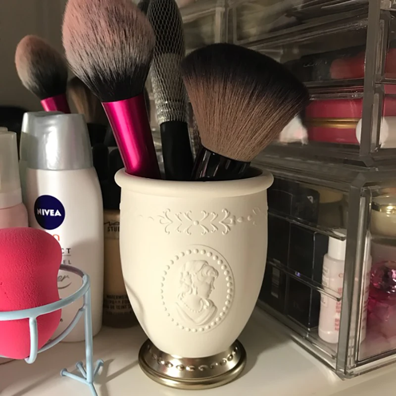 Exquisite Carved Portrait Cosmetic Storage Tube Pen Brush Makeup Bucket Desktop Office Articles Organizer Box Sundries Container