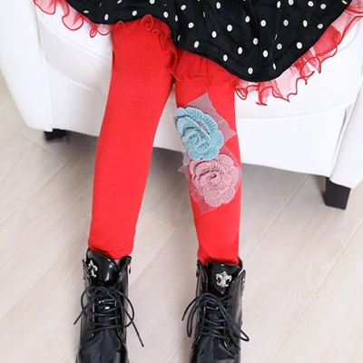 Зимние детские леггинсы для девочек, детские очень теплые трикотажные хлопковые штаны с большим цветком, одежда для малышей штаны с густым мехом от 1 до 6 лет - Цвет: Red