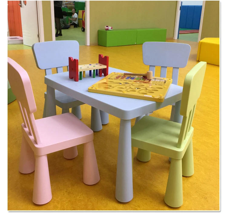 Столик стульчик детский авито. Детский столик. Детские столы и стулья. Детские столики со стульчиками. Столы и стулья для детей дошкольного возраста.