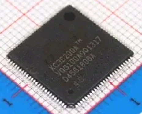 

1pcs/lot XC3S200A XC3S200A-4VQ100C XC3S200A-4VQG100C TQFP-100