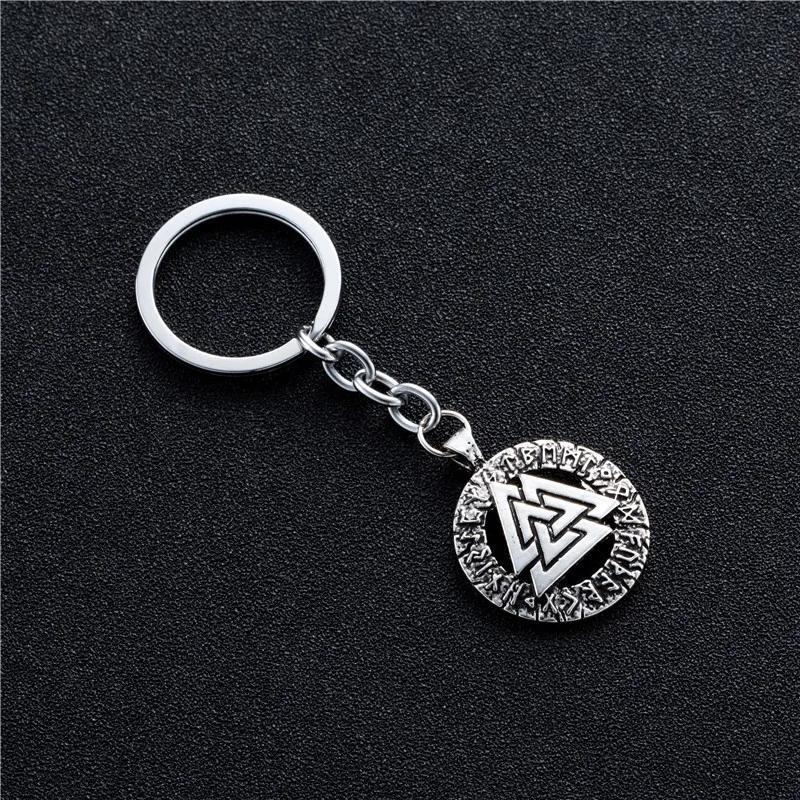 

pagan amulet Men keyChain Scandinavian Viking jewelry Odin 's Symbol of Norse Viking Warrior Slavic Norway Valknut Car keyChains