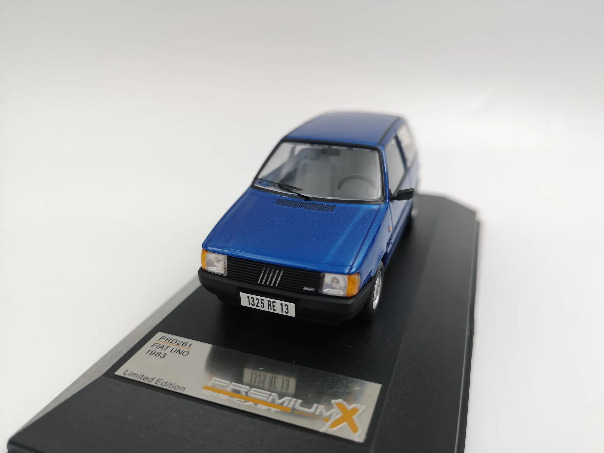 

PREMIUM/X 1:43 FIAT UNO 1983 boutique Resin model car toys for children kids toys Model gift original box