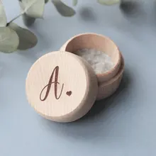 Деревянные кольца шкатулка Свадебные Обручение кольцо держатель пользовательские невеста жених инициалы персональный подарок вечерние пользу поставок