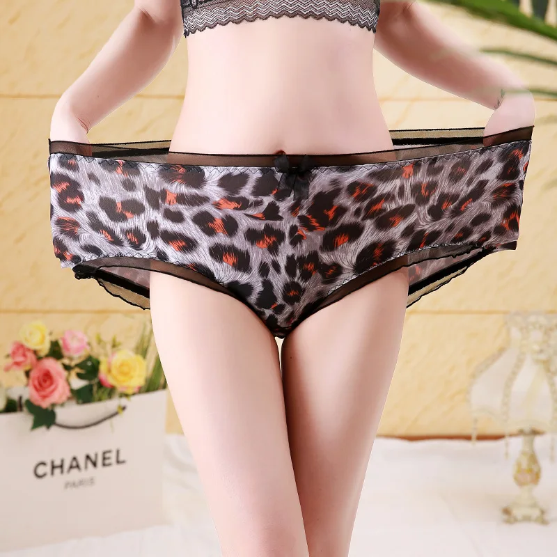 5087Model black show1.jpg