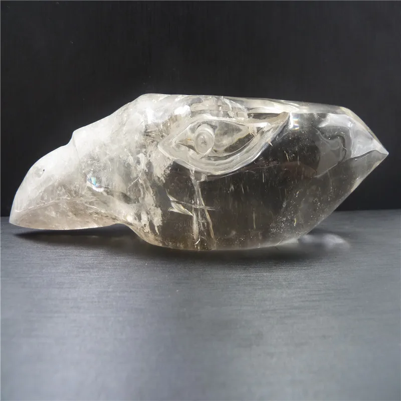 

NATURAL QUARTZ CRYSTAL carved bird T81