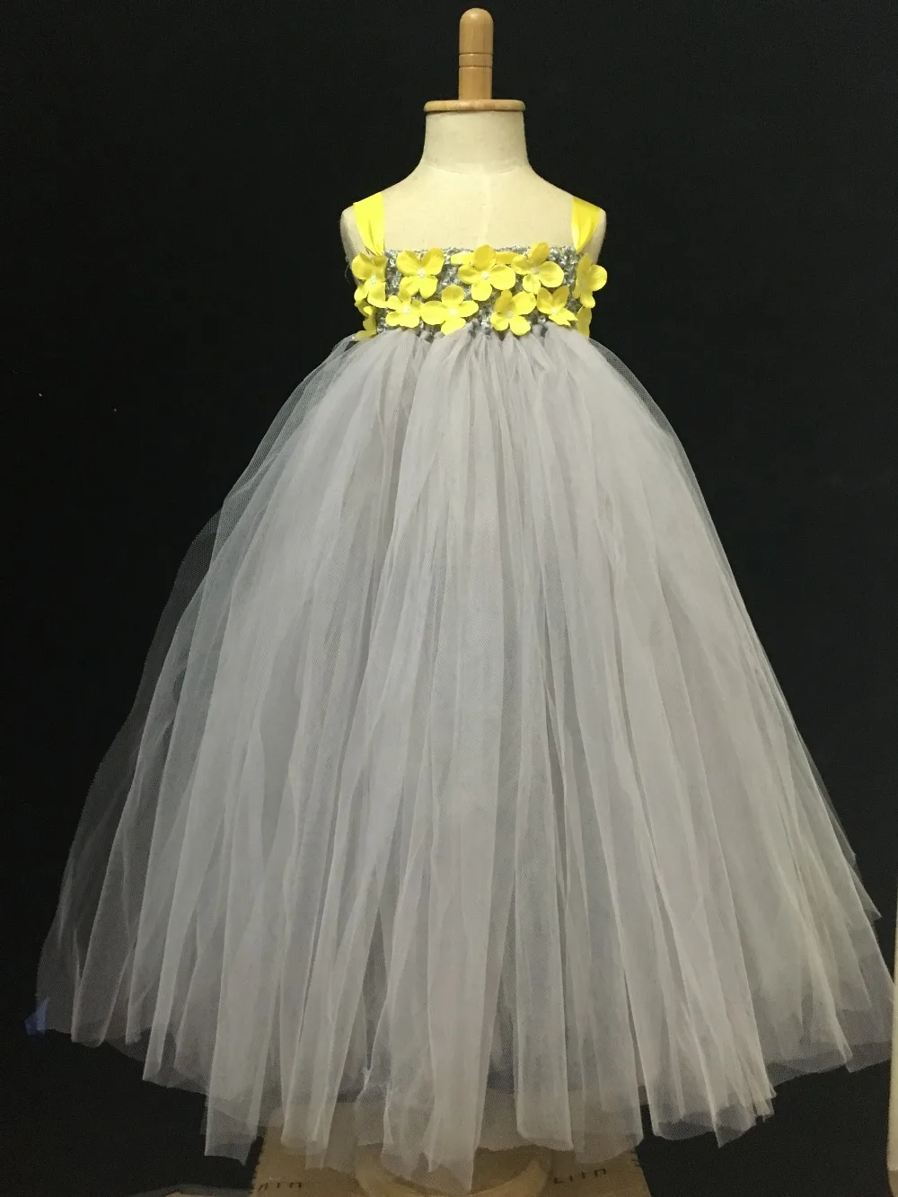 822 10 De Réductionpetites Filles Gris Longue Tutu Robe Enfants Moelleux Tulle Tutus Robe De Bal Avec Fleur Jaune Et Bandeau Enfants Robe De