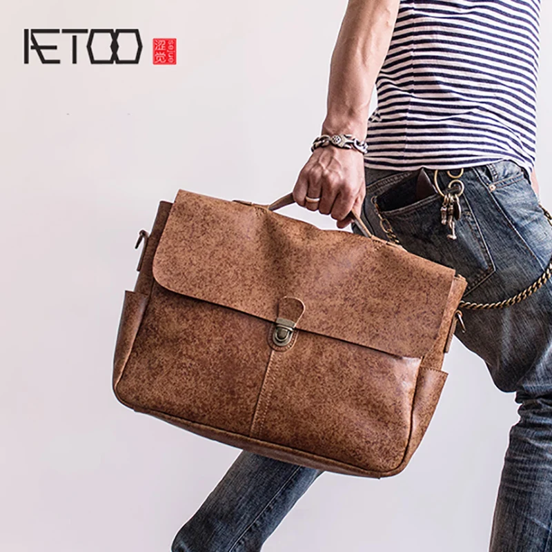 

AETOO Head cowhide handbag Leather postman bag Business Single shoulder male computer briefcase
