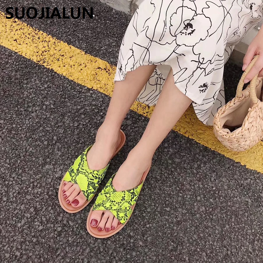 

SUOJIALUN 2019 Women Slippers Sandals Summer Flip Flops Beach Flat shoes Leopard snake pattern High Quality Hot