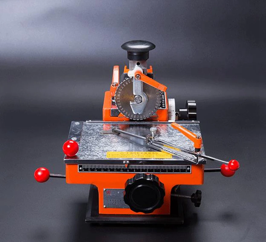 

Manual Stell Embossing Machine Metal Aluminum Alloy Name Plate Dog Tag ID Card Stamping Label Engrave Embosser Making Tool