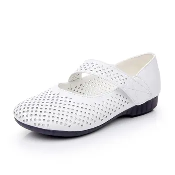 

2019 New Square Toe Summer Cowhide Hole Shoes Female Sandals Light Comfort Soft Bottom Summer Leather Sandals Mom Casual Sandals