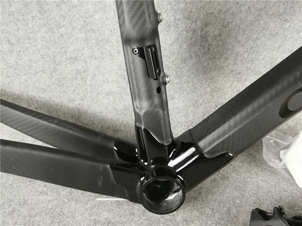 Perfect Many colors Colnago C60 C64 T1100 BOB Full carbon fiber road bike frameset carbon bike frame BB386 finish glossy/matte 7 Perfect Many colors Colnago C60 C64 T1100 BOB Full carbon fiber road bike frameset carbon bike frame BB386 finish glossy/matte 7