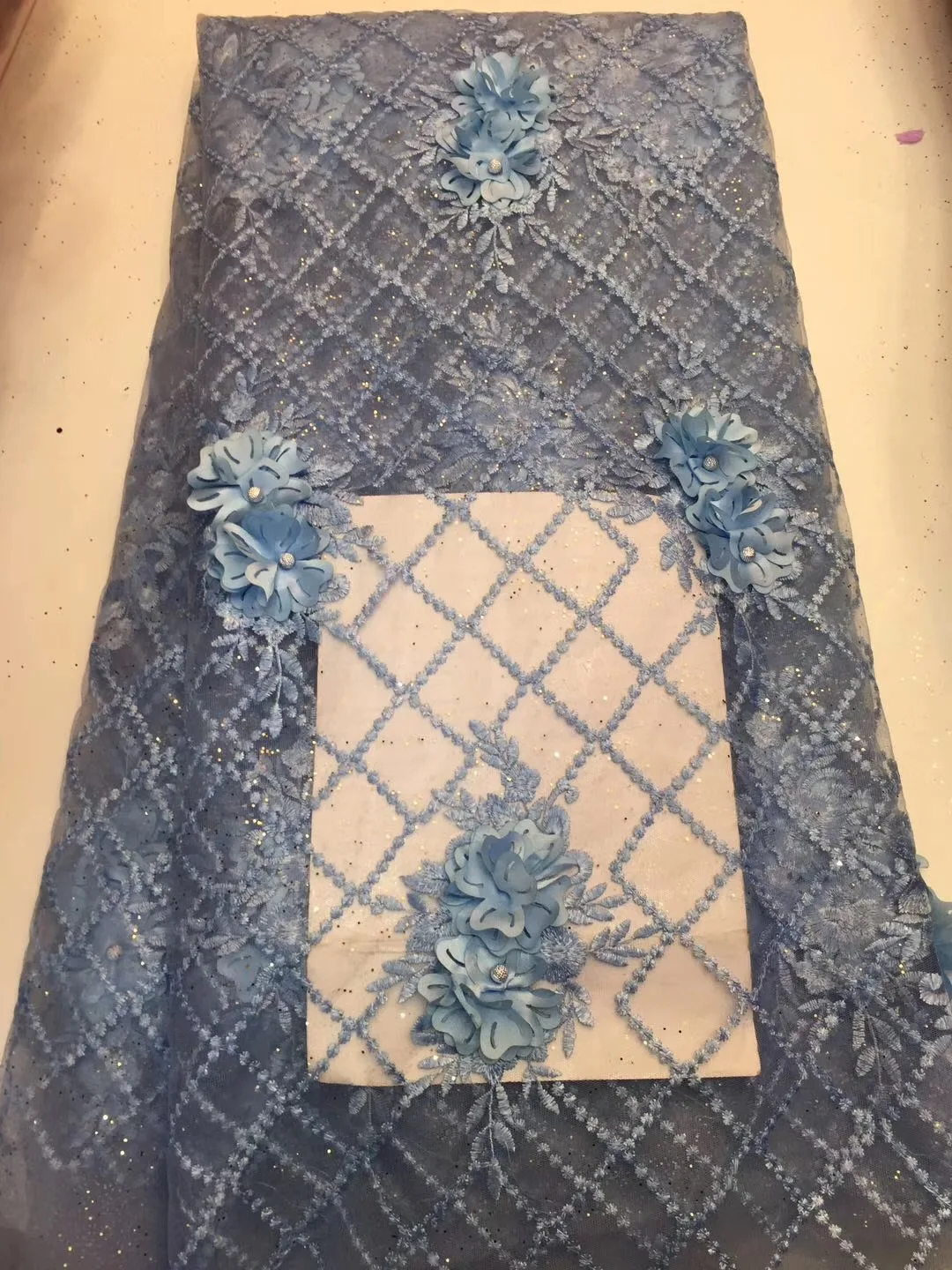 

2019 High Quality Latest 3D Lace Fabric Beaded Trim Mesh White African Sequins Lace Material Appliques For Wedding Dress