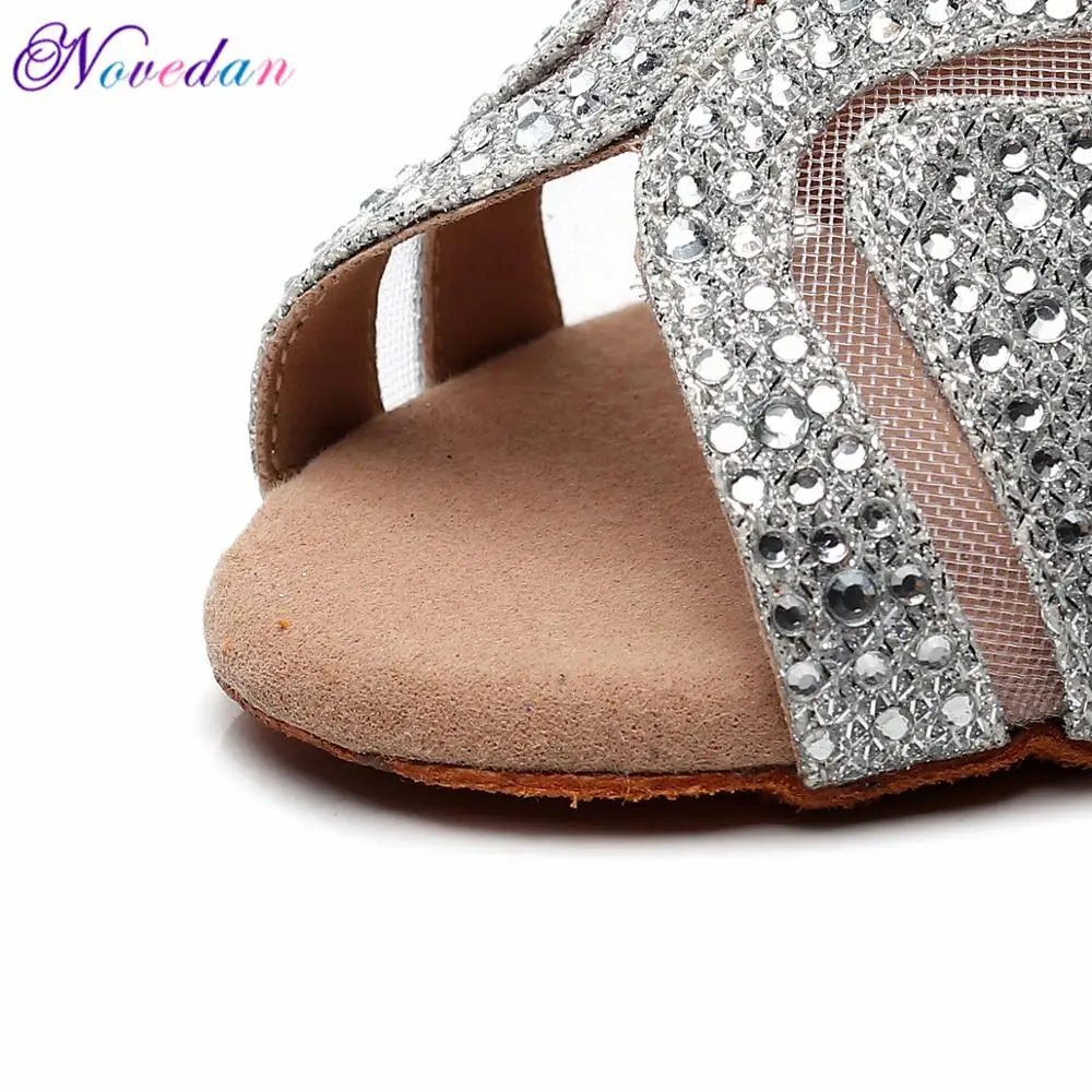 Женская обувь для латинских танцев; стразы; блестящая обувь для сальсы; Бальные сандалии; обувь для танцев; обувь на высоком каблуке 9 см; Цвет серебристый, белый