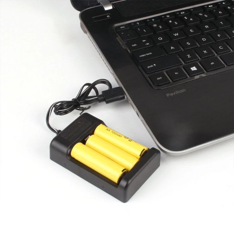 

DC 1.2V 3-Slot AA Ni-MH Ni-Cd Rechargeable Battery Charger Adapter USB Plug