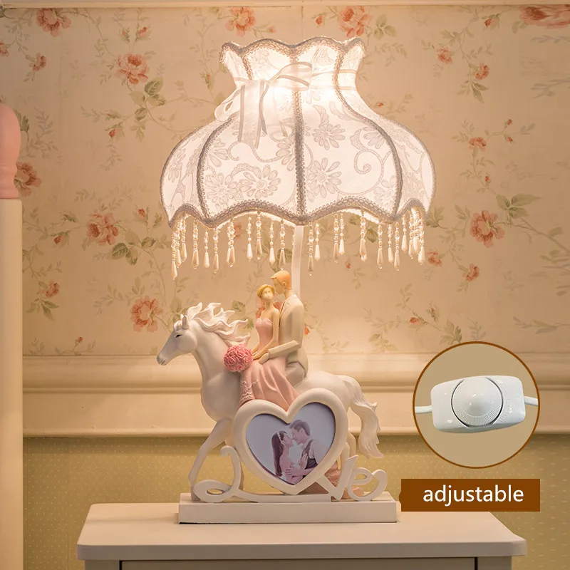 

European Carved Horse Lovers Wedding Dimmer Rose Table Lamp for Bedroom Living Room Modern Fashion Resin Desk Light 60cm 1710