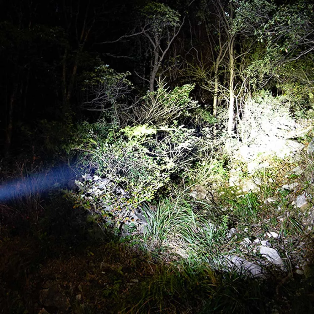 

1 Pcs LED Diving Flashlight Torch Portable Waterproof Lamp High Power Underwater QJ888